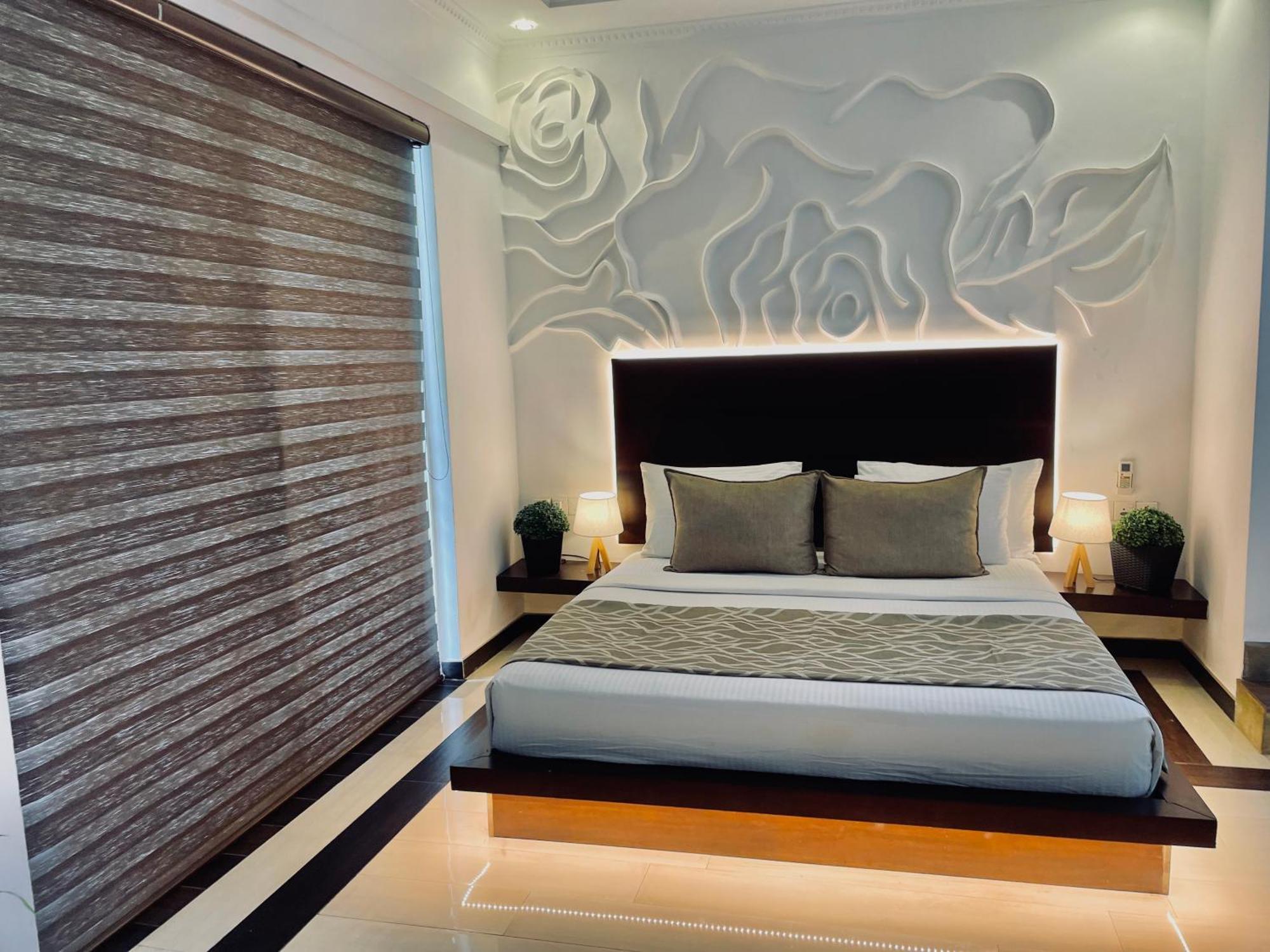 8 Plus Motels Негомбо Экстерьер фото